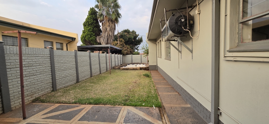 3 Bedroom Property for Sale in Geelhoutpark North West